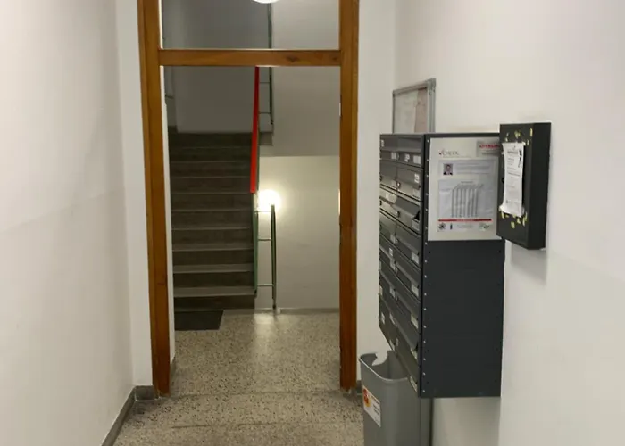 Two Double Bedrooms In Center Apartment *