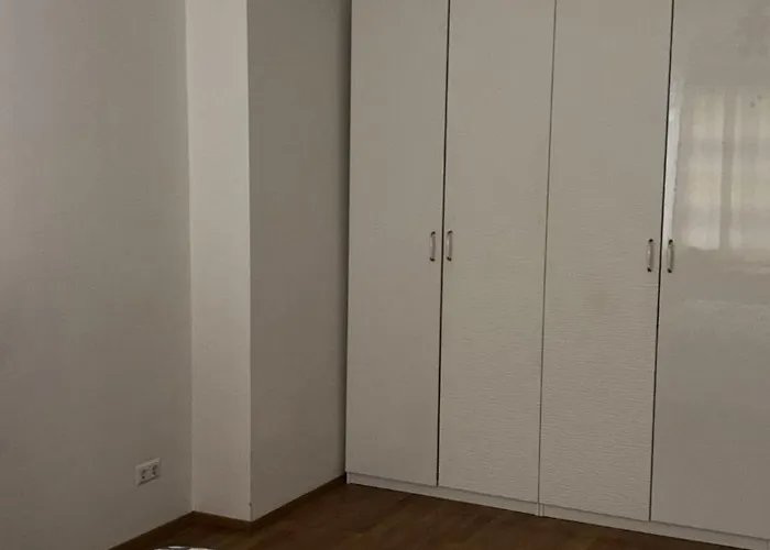 Two Double Bedrooms In Center Apartment *